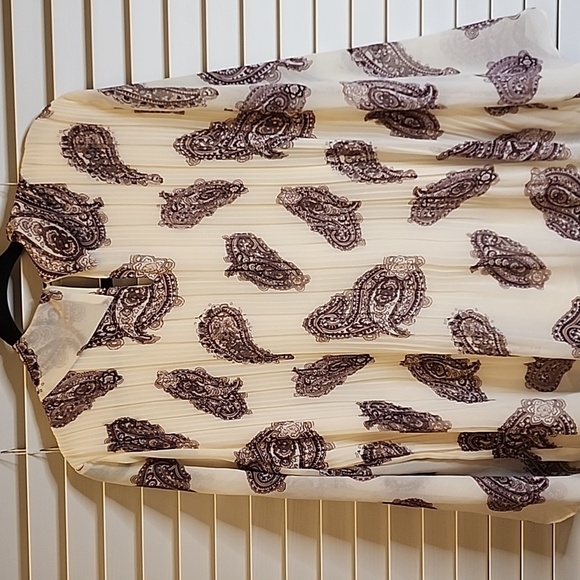 Chicos Cream Burgundy Paisley Pleated Blouse Sz 2 Layered Cowl Neck - Picture 6 of 6